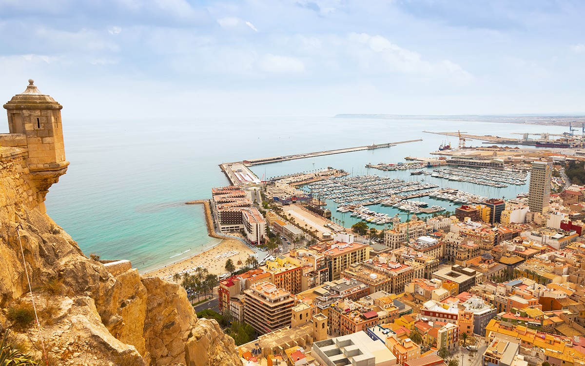 Los mejores consejos para alquilar coche en Alicante