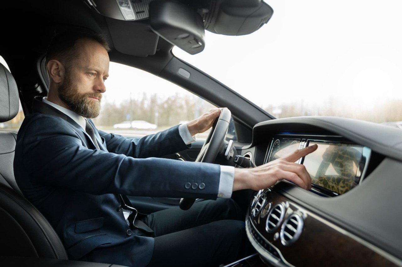 Transfer privado vs taxi vs VTC en Málaga: la comparativa real (sin humo) para acertar en vacaciones y eventos