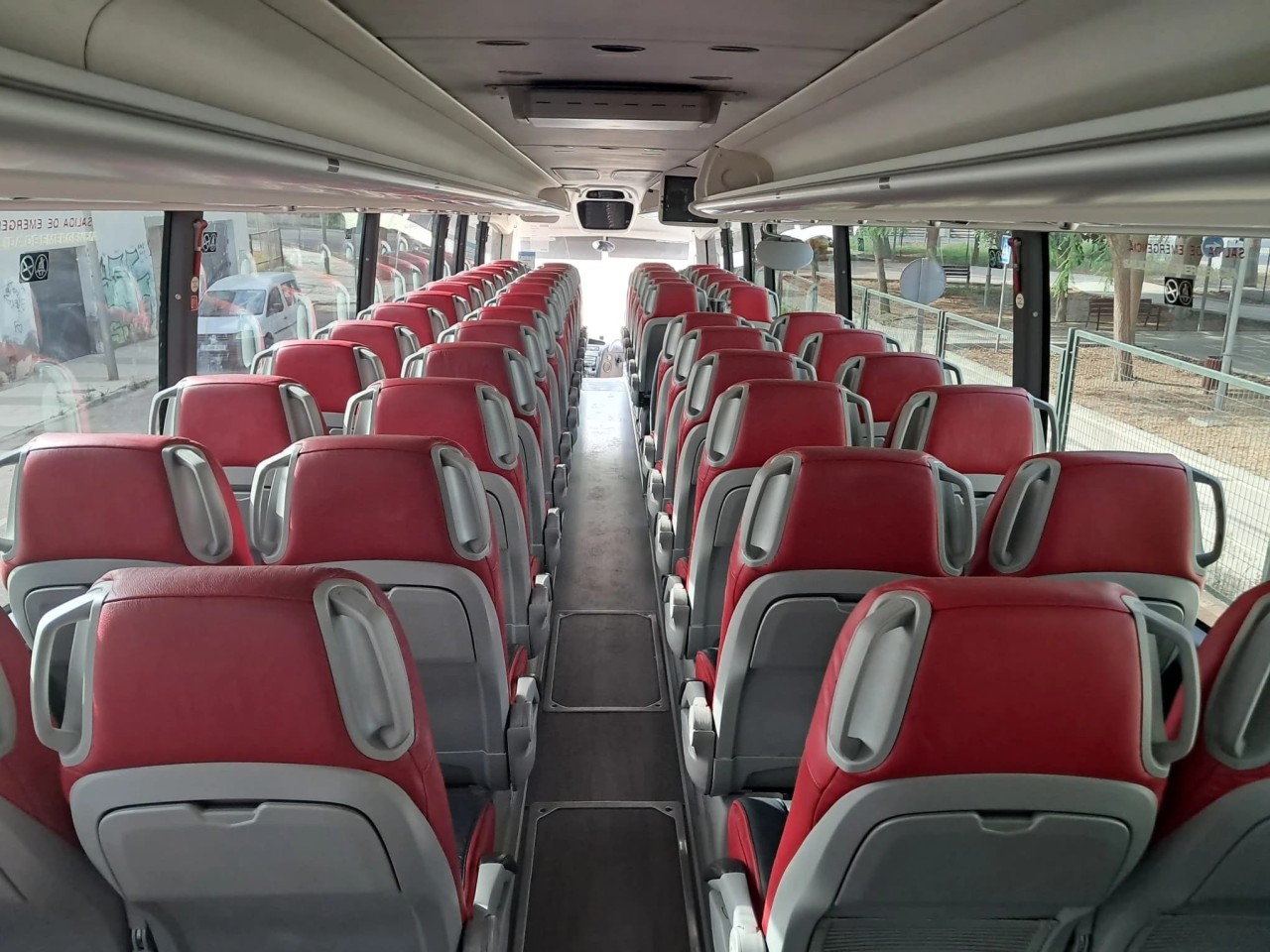 Traslado privado desde el aeropuerto de Málaga para familias: cómo viajar cómodamente con niños y mucho equipaje